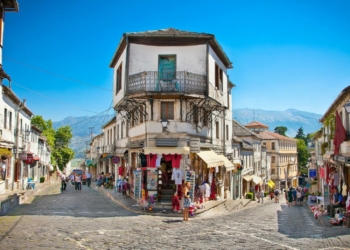 Gjirokastër: la città di pietra
