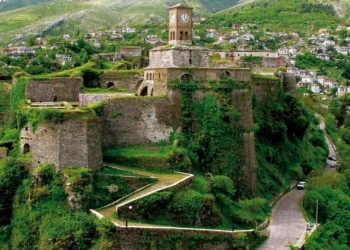Castello Di Argirocastro Attrazioni Turistiche In Albania