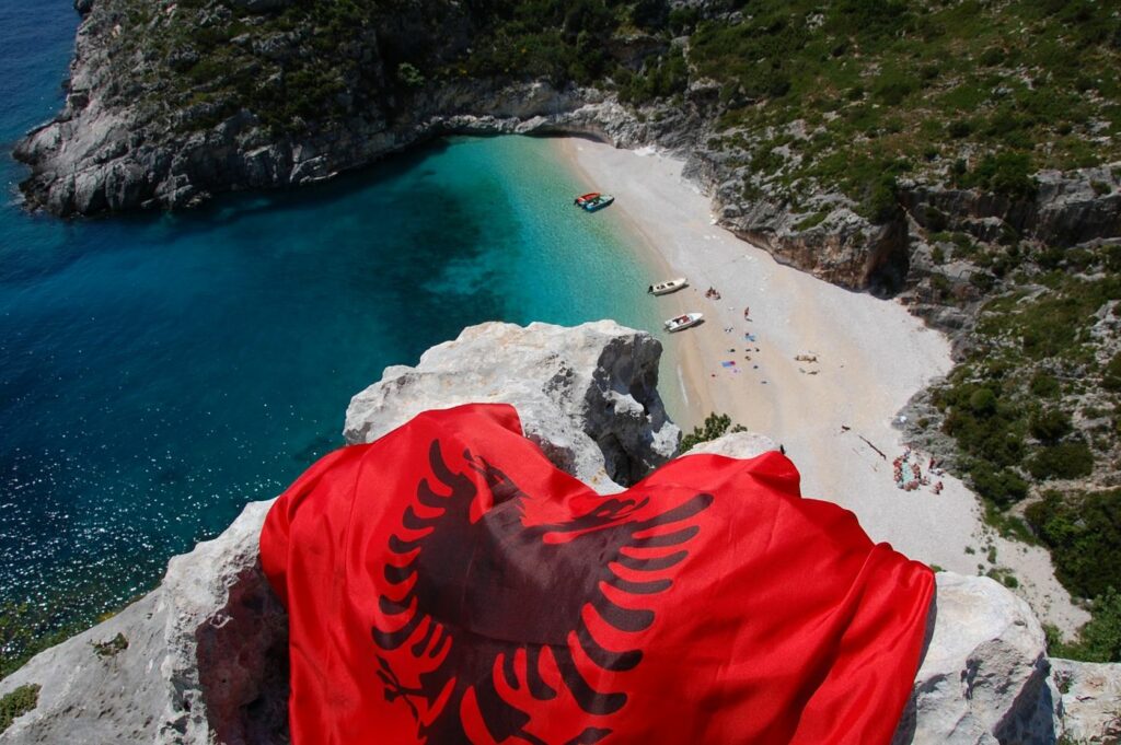 Gli Albanesi Sono Orgogliosi Del Loro Paese