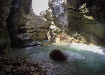 Grotta di Pëllumbas, Canyon Di Erzeni Tirana Albania