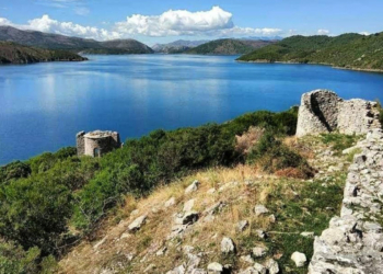 Isola Di Shurdhah Nord Albania